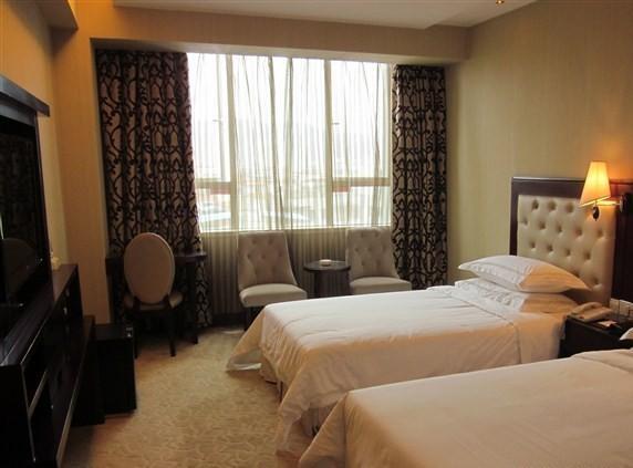 Vienna Hotel In Pinghu Square Shenzhen Room photo